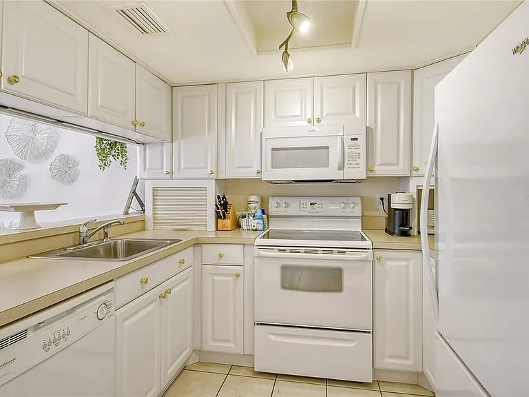 4616 Ringwood Mdw #20 — Photo 22