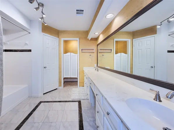 3614 Glenpine Dr, Houston, TX 77068