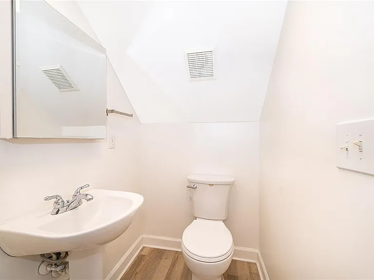 224 Emory Pl — Photo 7