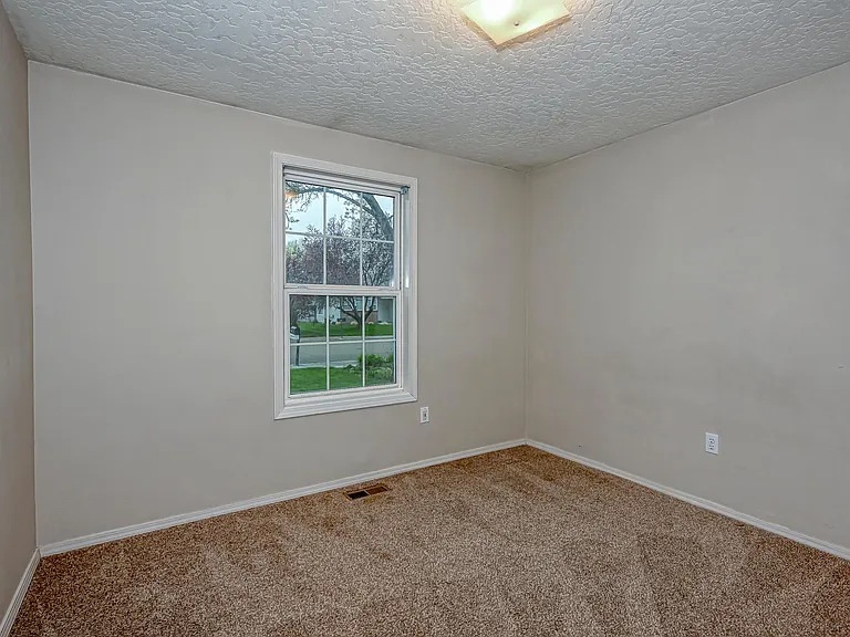 7264 N Parkcrest Ave — Photo 18