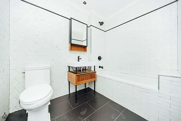 Rented by Nooklyn NYC LLC | media 124