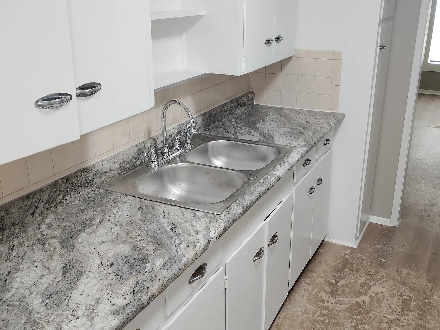 2 bed, 800 sqft, $900 — Photo 3