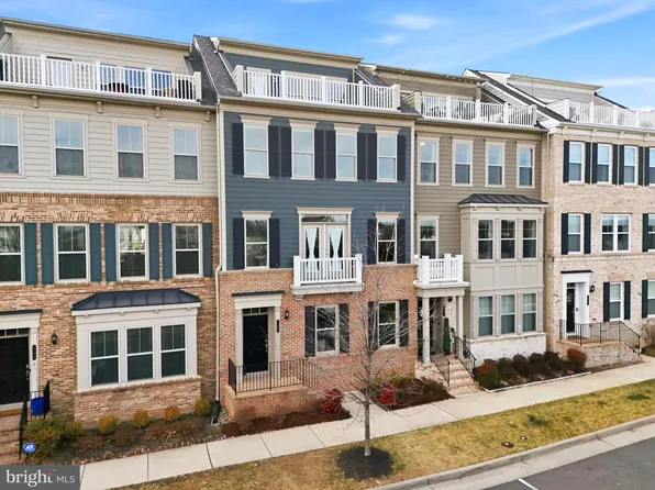 1707 Cottonwood Grove Rd, Dumfries, VA 22026