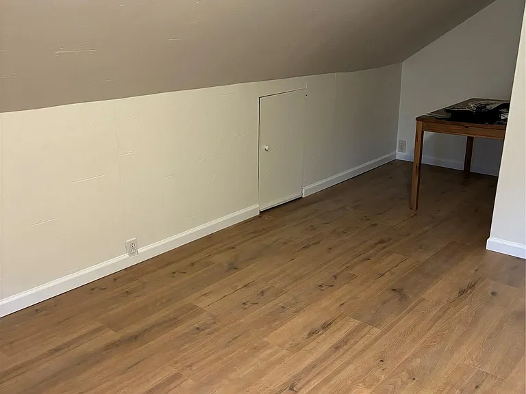 181 Violet Ave #2 — Photo 6
