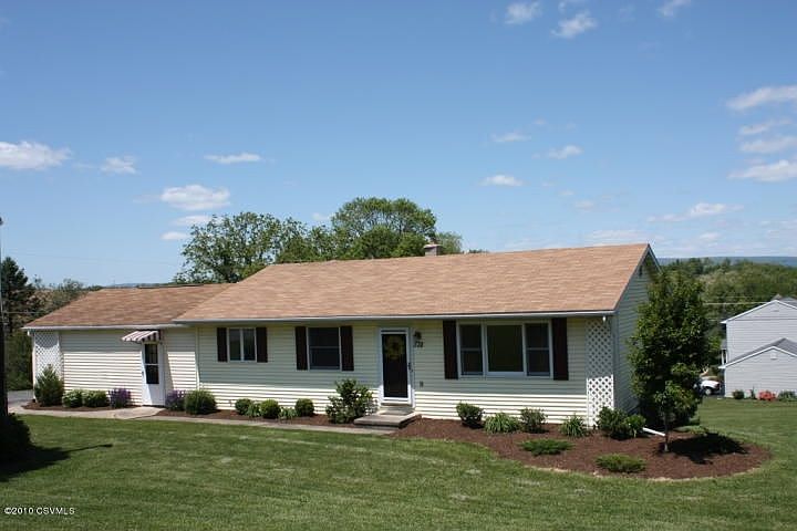 2nd image of 578 Pheasant Ridge Rd