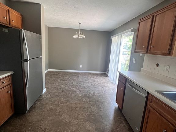 5th image of 3958 N Port Dr
