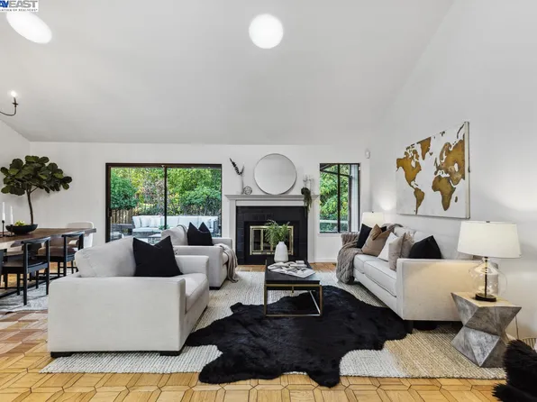 3148 Lippizaner Ln, Walnut Creek, CA 94598