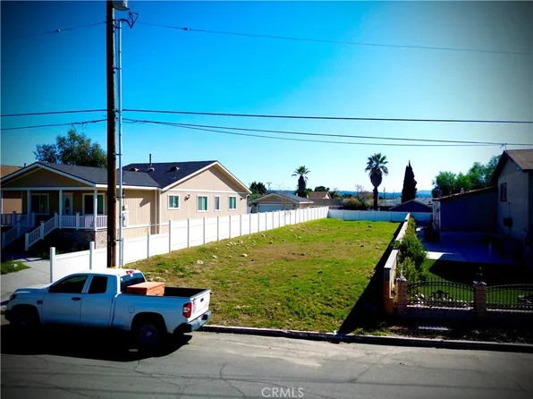 28967 Greenspot Rd, Highland, CA 92346