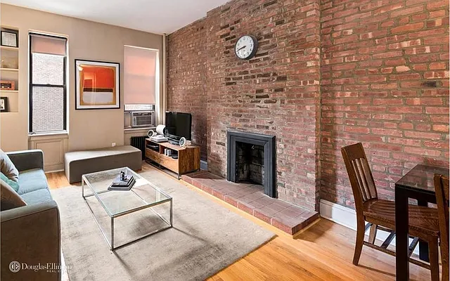 Rented by Douglas Elliman | media 22