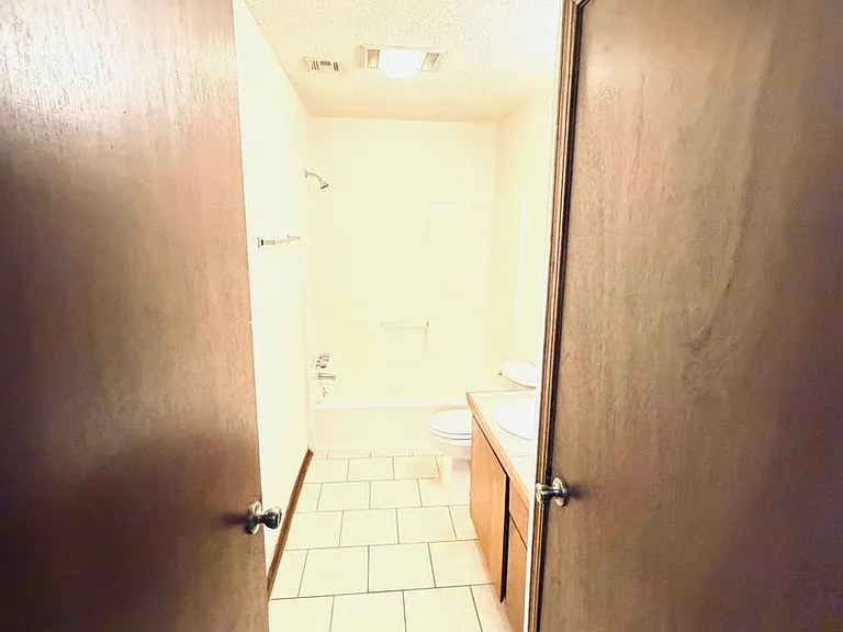 316 Falcon Ct — Photo 12