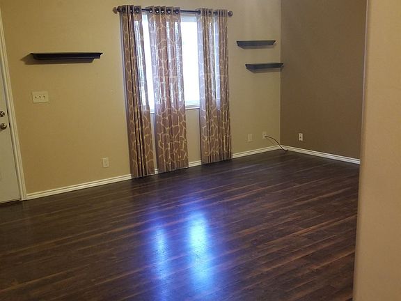 826 S. Richmond (12)