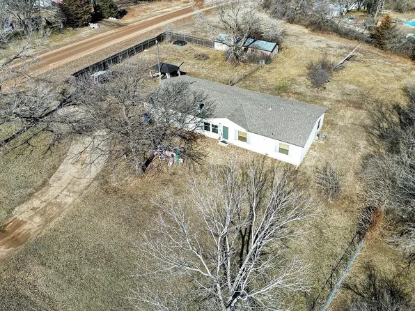 5402 Skyline Dr, Clearwater, KS 67026
