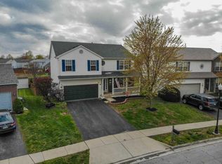 479 Dover Pond Dr, Blacklick, OH