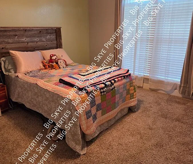 5224 Jarvis St — Photo 4
