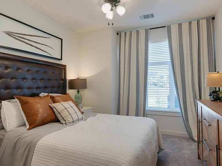 Hermosa Village Apartments — Photo 8