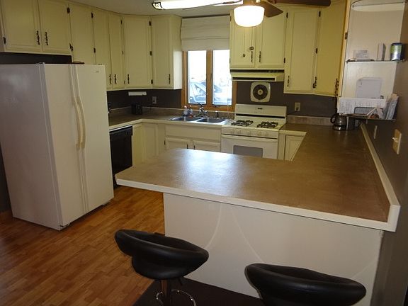 5th image of 510 E 4th St