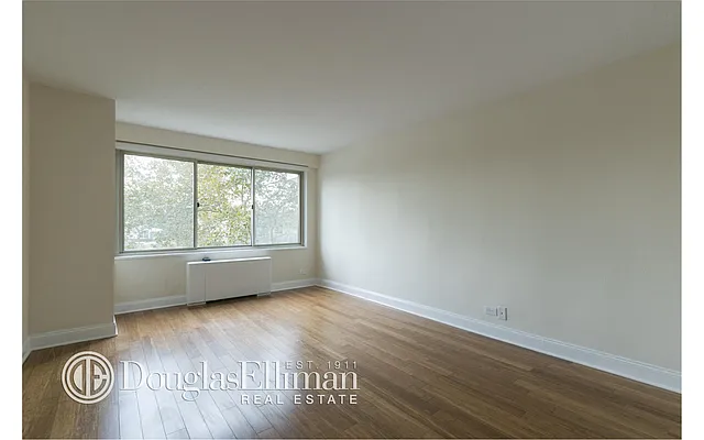Sold by Douglas Elliman | media 25