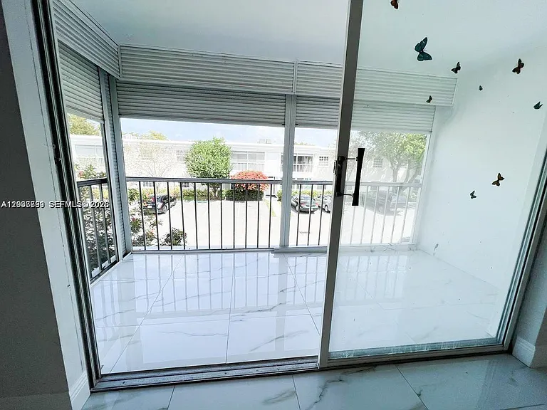 6395 Bay Club Dr #4 — Photo 3