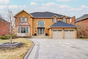 70 Strathearn Ave Photo 1