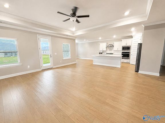 3rd image of 22619 Donahue Rd