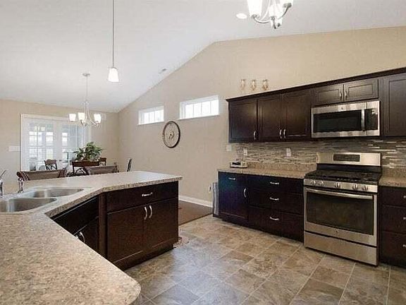 4th image of 10037 W 130th Ln