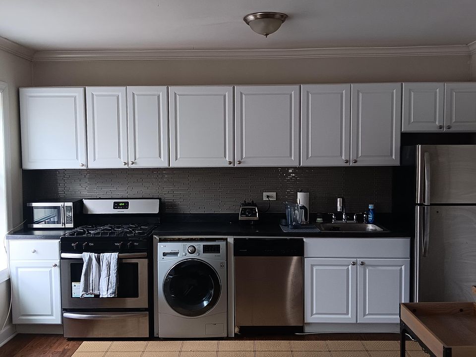 1st image of 2151 N Fremont St APT 1N