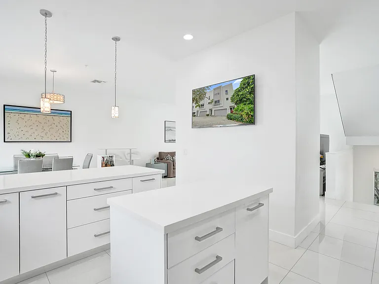 1347 N Ocean Blvd — Photo 27