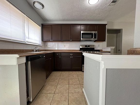 5th image of 9311 Crescent Moon Dr