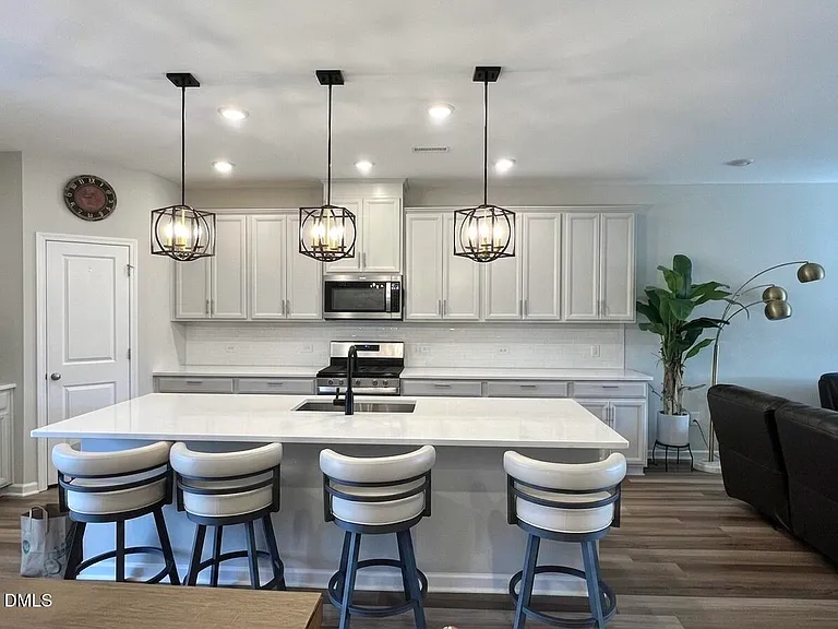 1503 Kiln Ct — Photo 2