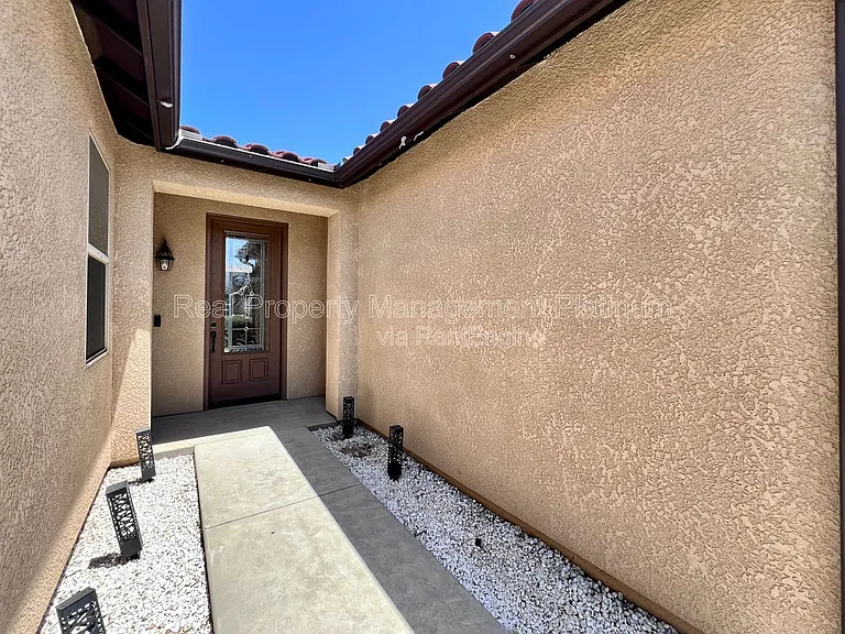 5893 E Laurite Ave — Photo 19