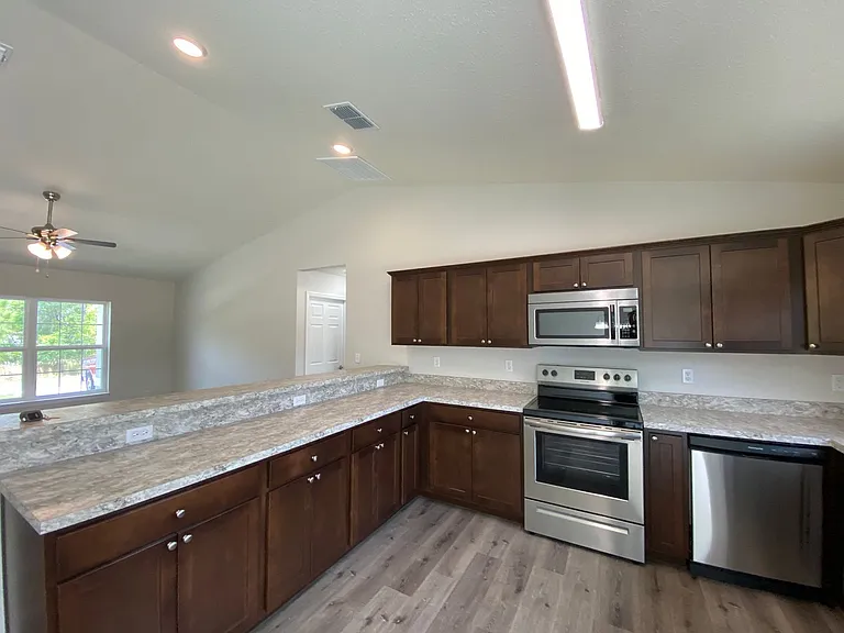 202 Locust Pass Ter — Photo 9