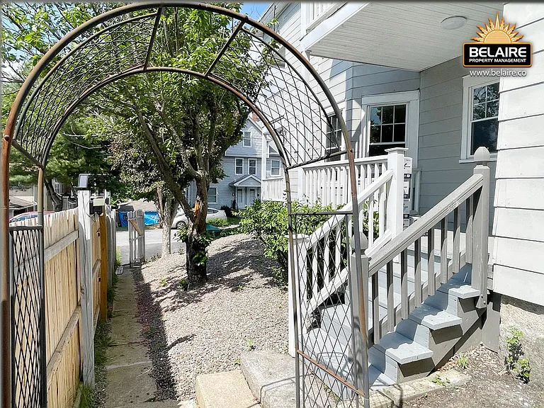 10-12 Otis St — Photo 25