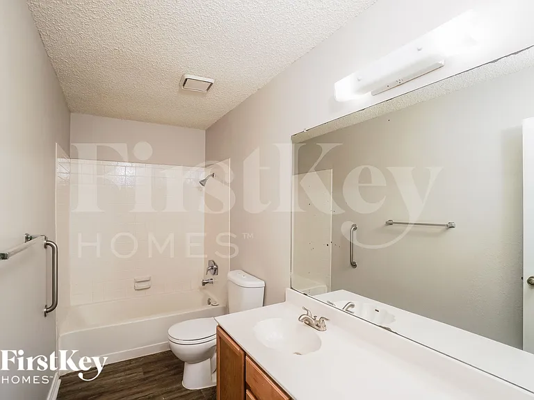 14219 N Hills Village Dr — Photo 17