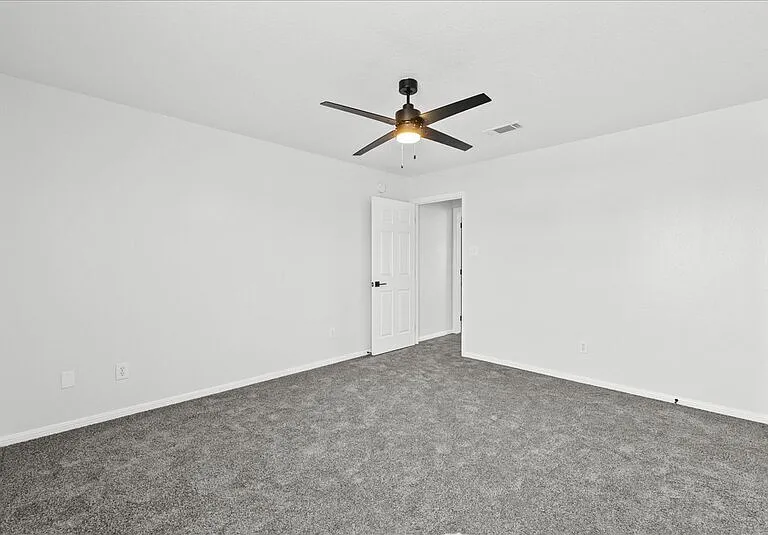 2114 Saint Lucia Calle — Photo 16