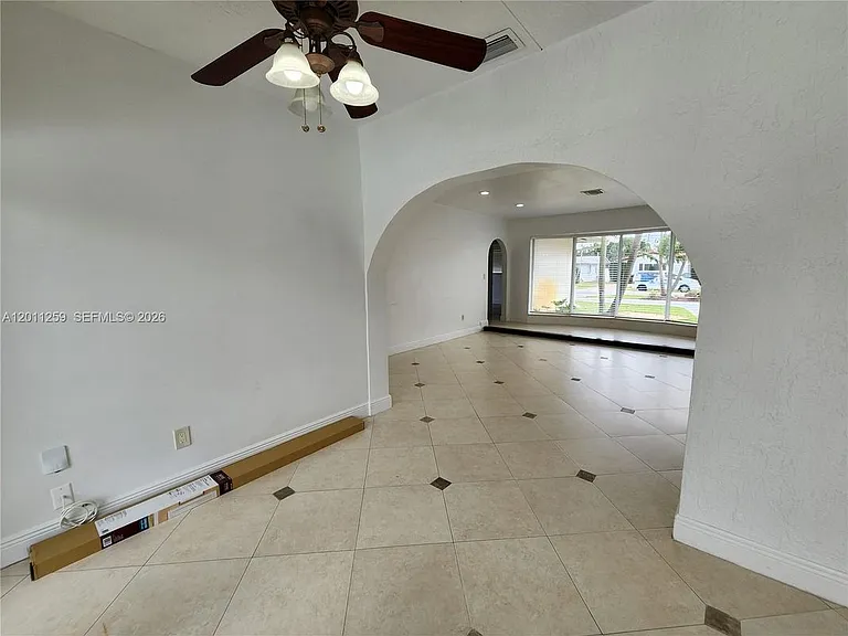 4233 Jackson St — Photo 14