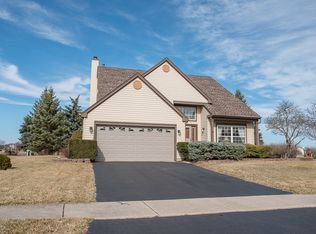 1464 Woodscreek Cir, Crystal Lake, IL 60014