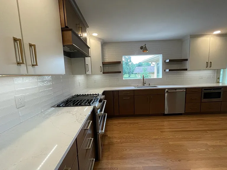 1533 Cambridge Rd — Photo 10