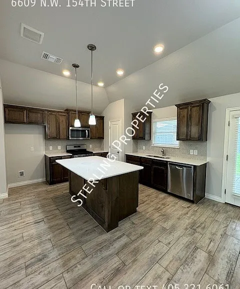 6609 NW 154th St — Photo 13