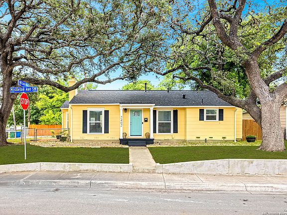 4th image of 2402 W MISTLETOE AVE