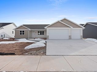 N9272 Constellation Dr, Appleton, WI 54915