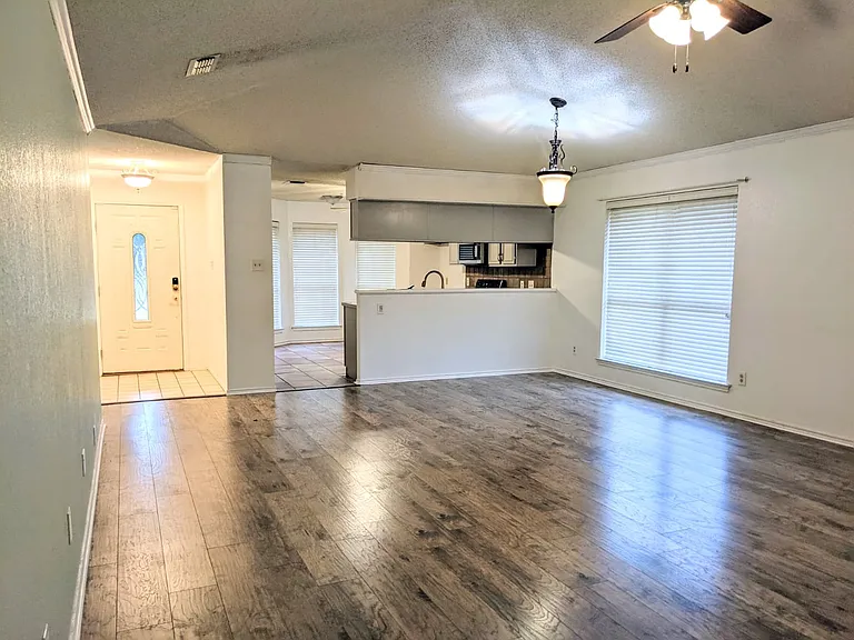 Topperwind Ct — Photo 9