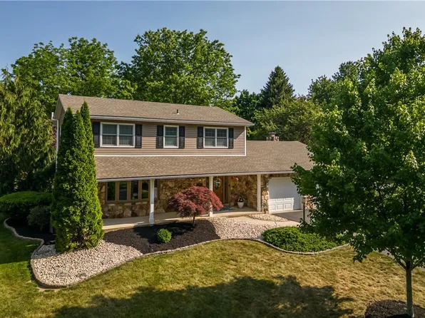 7909 Trails End, Fogelsville, PA 18051