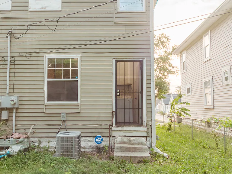 1103 N Keystone Ave — Photo 37