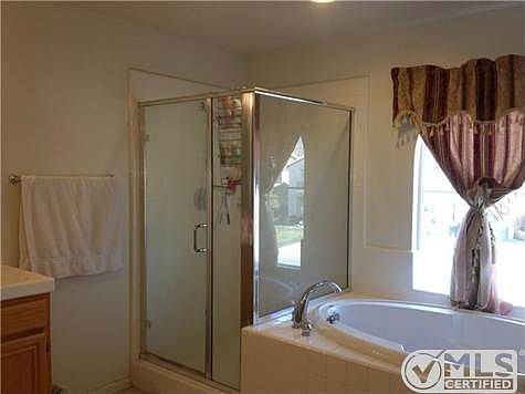5th image of 27744 Carlton Oaks St