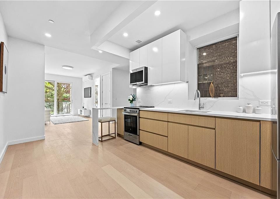 1st image of 2183 Ocean Ave #3E