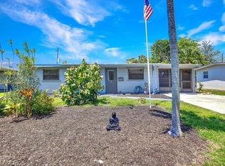 2047 Harbor LN, NAPLES, FL 34104