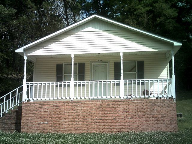 1st image of 1452 Lake St