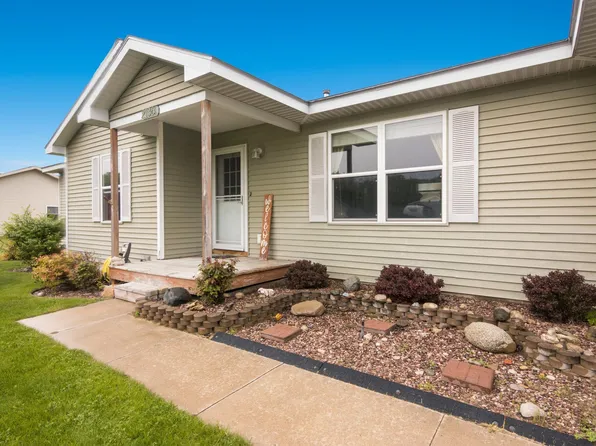 2136 Grouse Dr, Traverse City, MI 49685