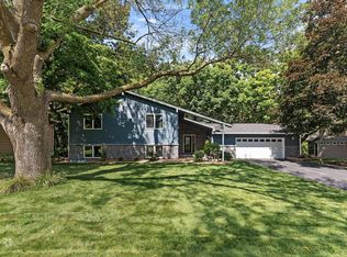 15415 Morraine Way, Eden Prairie, MN 55347