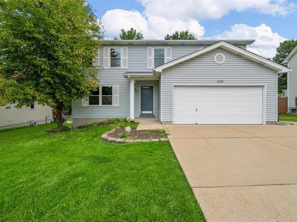 1392 Apple Hollow Dr, Arnold, MO 63010
